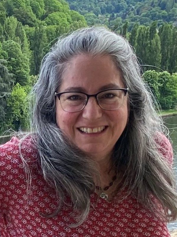 laura-ghiron-900